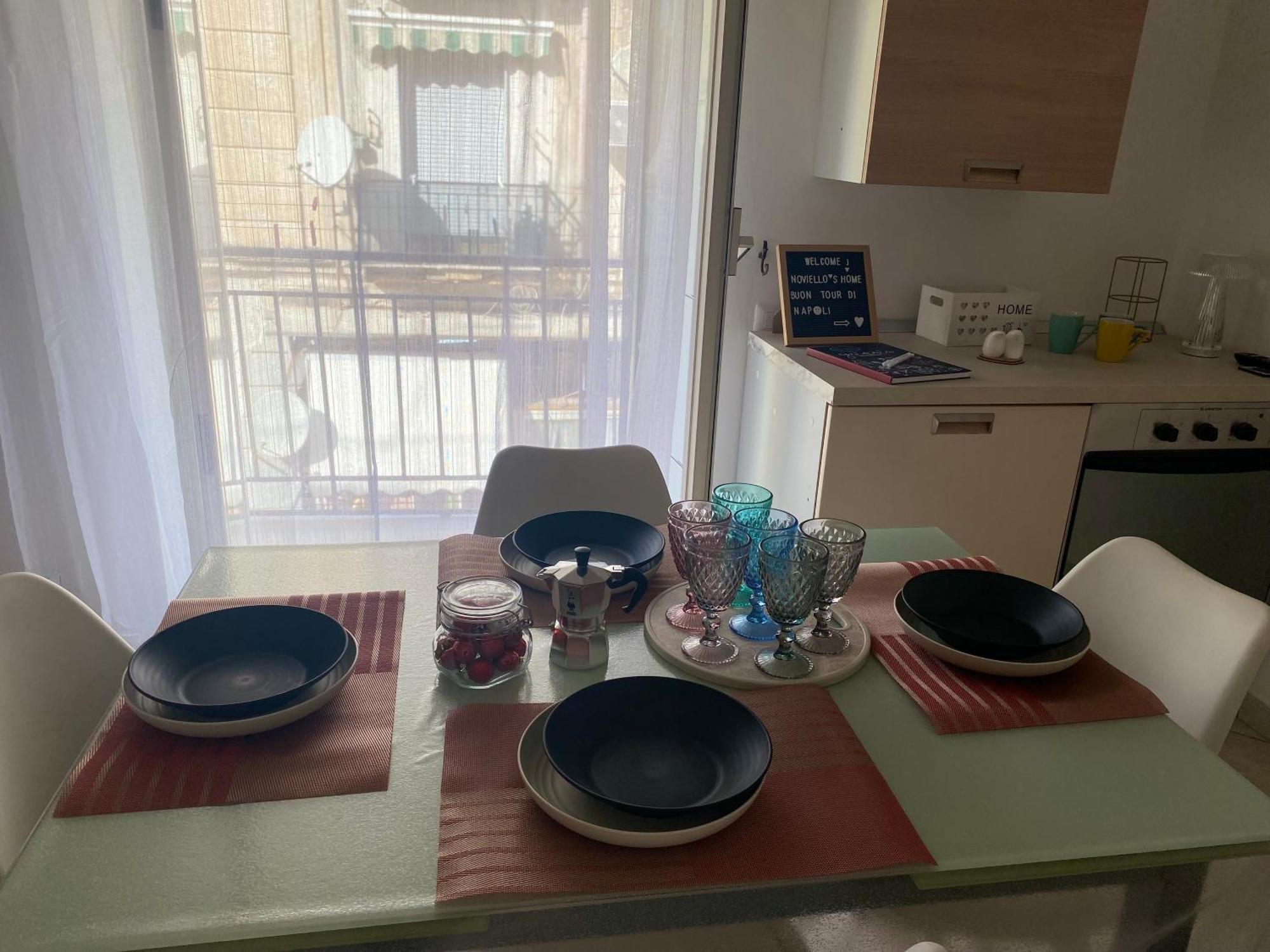 Noviello'S Home Наполи Екстериор снимка