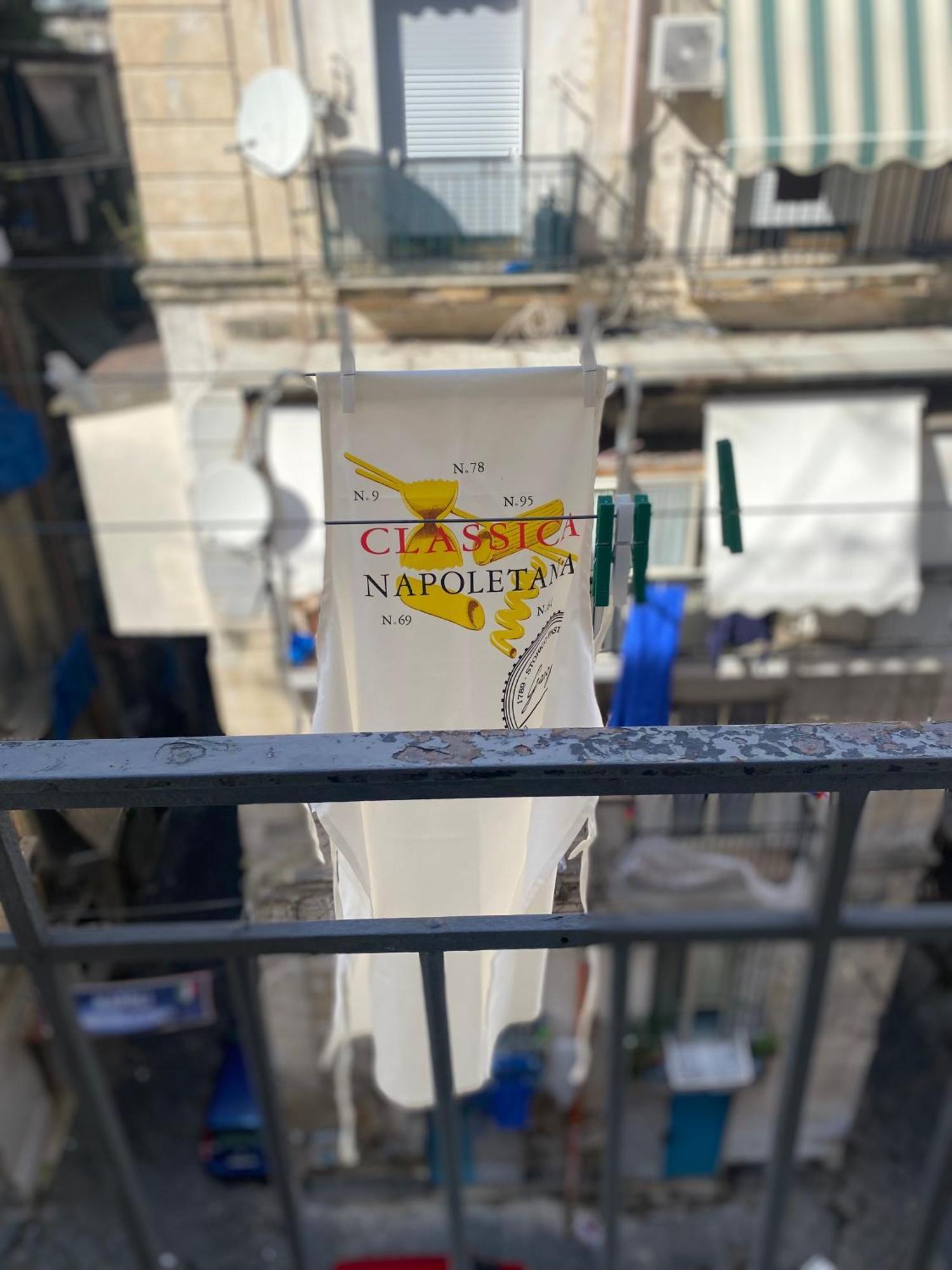 Noviello'S Home Наполи Екстериор снимка