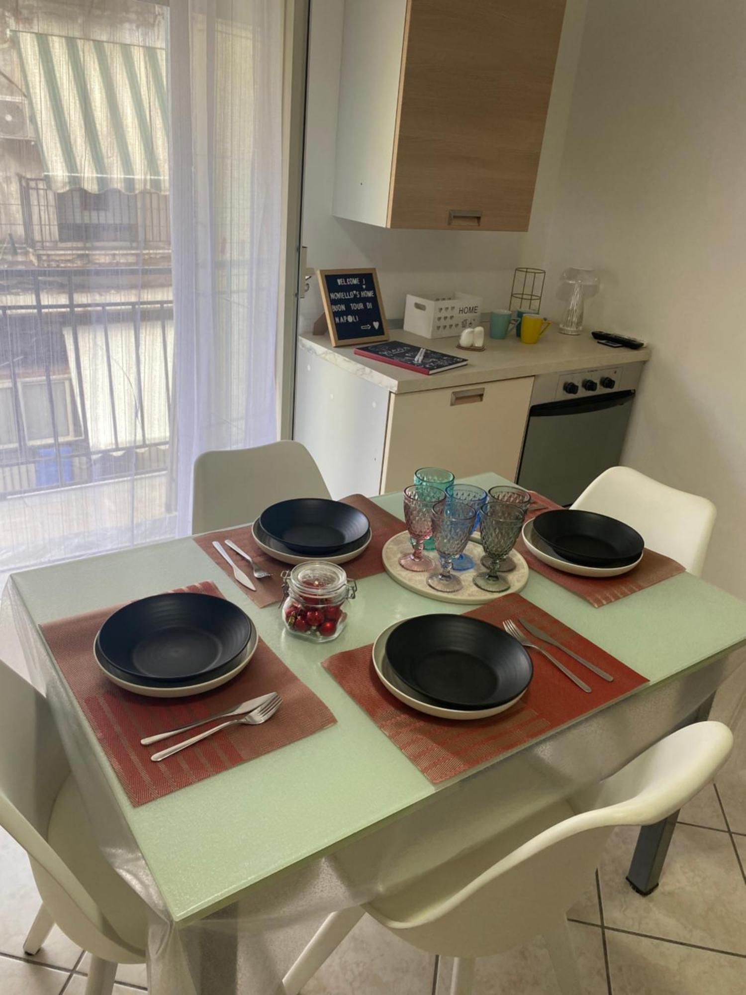 Noviello'S Home Наполи Екстериор снимка